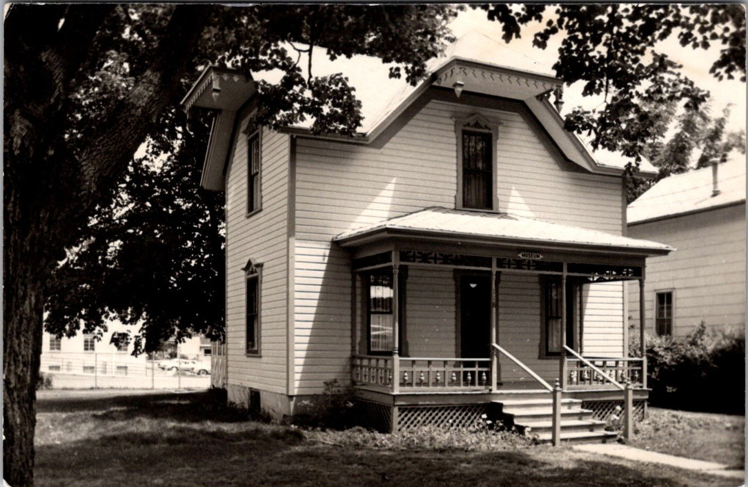 Grand Ledge Michigan House Real Photo Postcard RPPC Floeter Studio [AD]