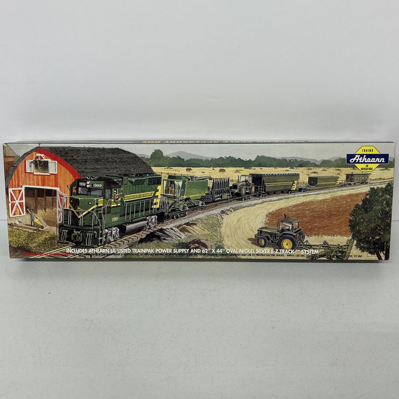 Athearns 1999 H.O Scale John Deere accessory box green/yellow