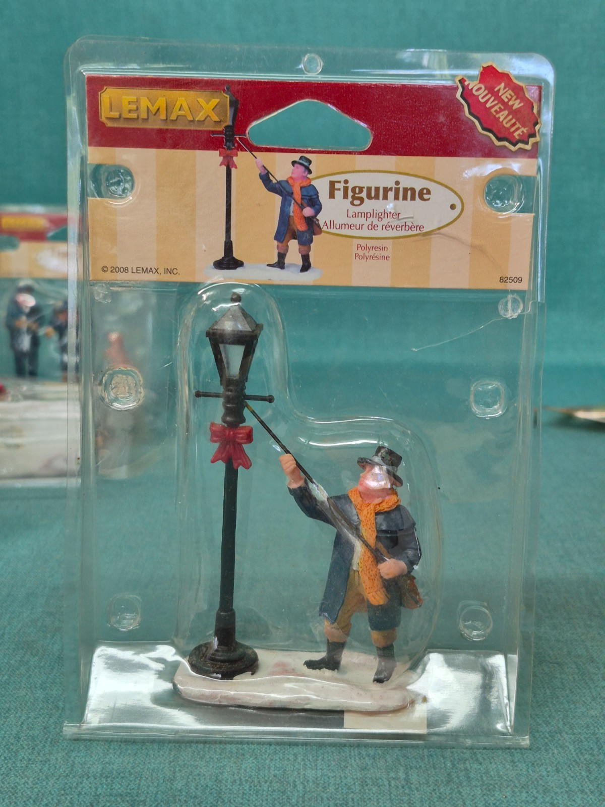 LEMAX 2008 Lamplighter Village Figure #82509 - Retired