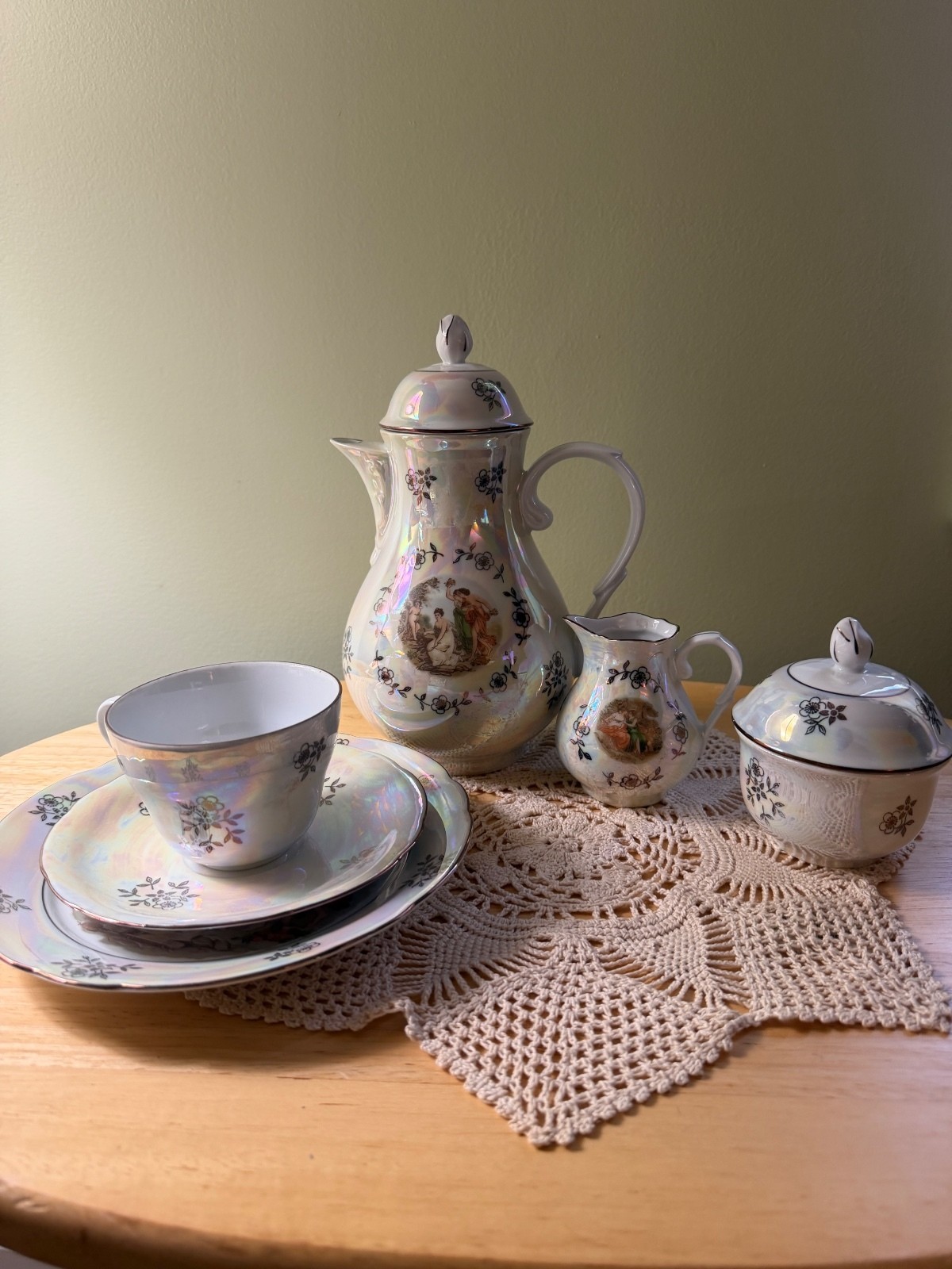 Vintage Kahla Porcelain 'Madonna' Lusterware Tea Set with Neoclassical Design