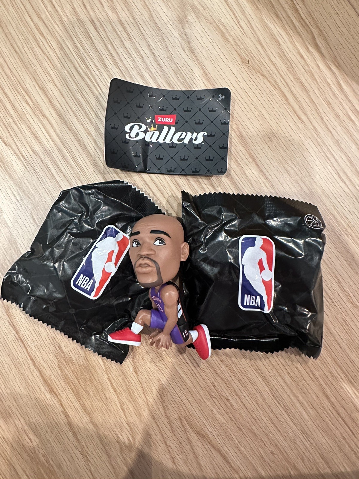Zuru Ballers Series 3 NBA Vince Carter Rare Toronto Raptors Zuru Ballers Series 3 NBA Vince Carter Rare Toronto Raptors