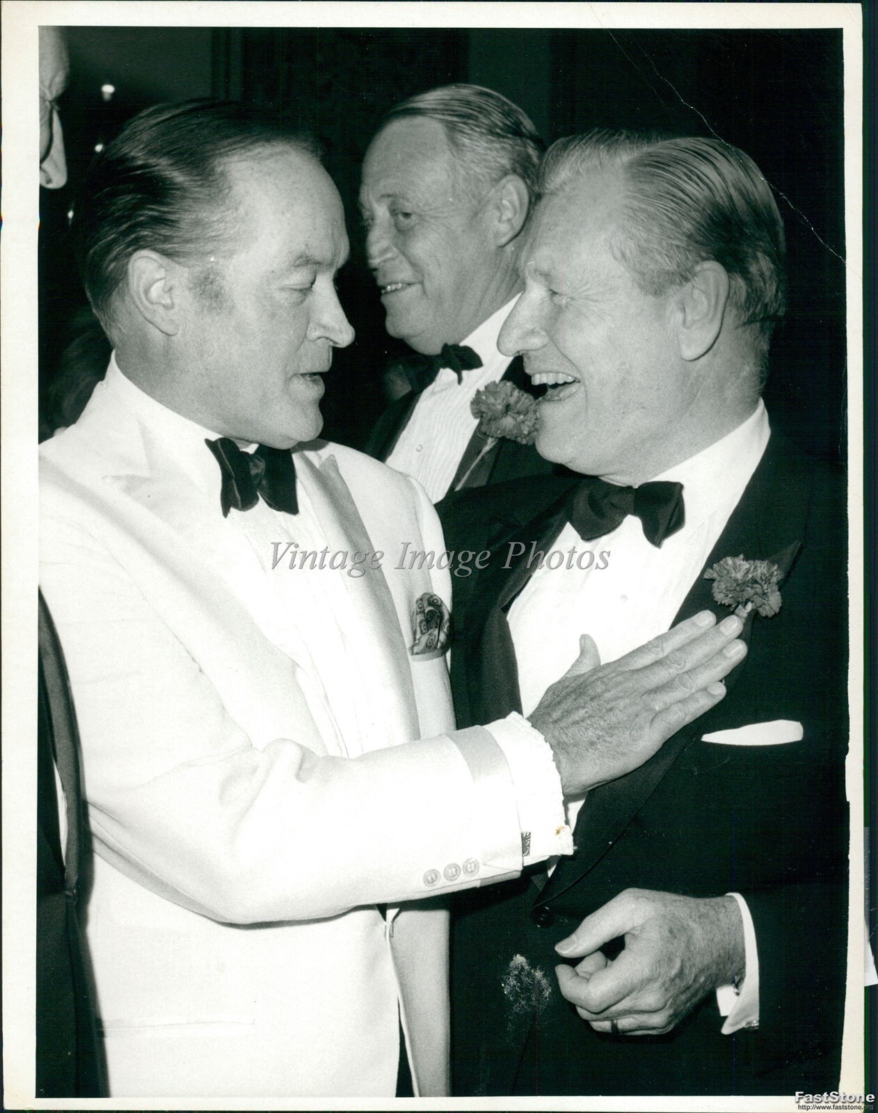 1969 Bob Hope Straightens Gov Nelson Rockefellers Boutonniere Politics Photo 7x9