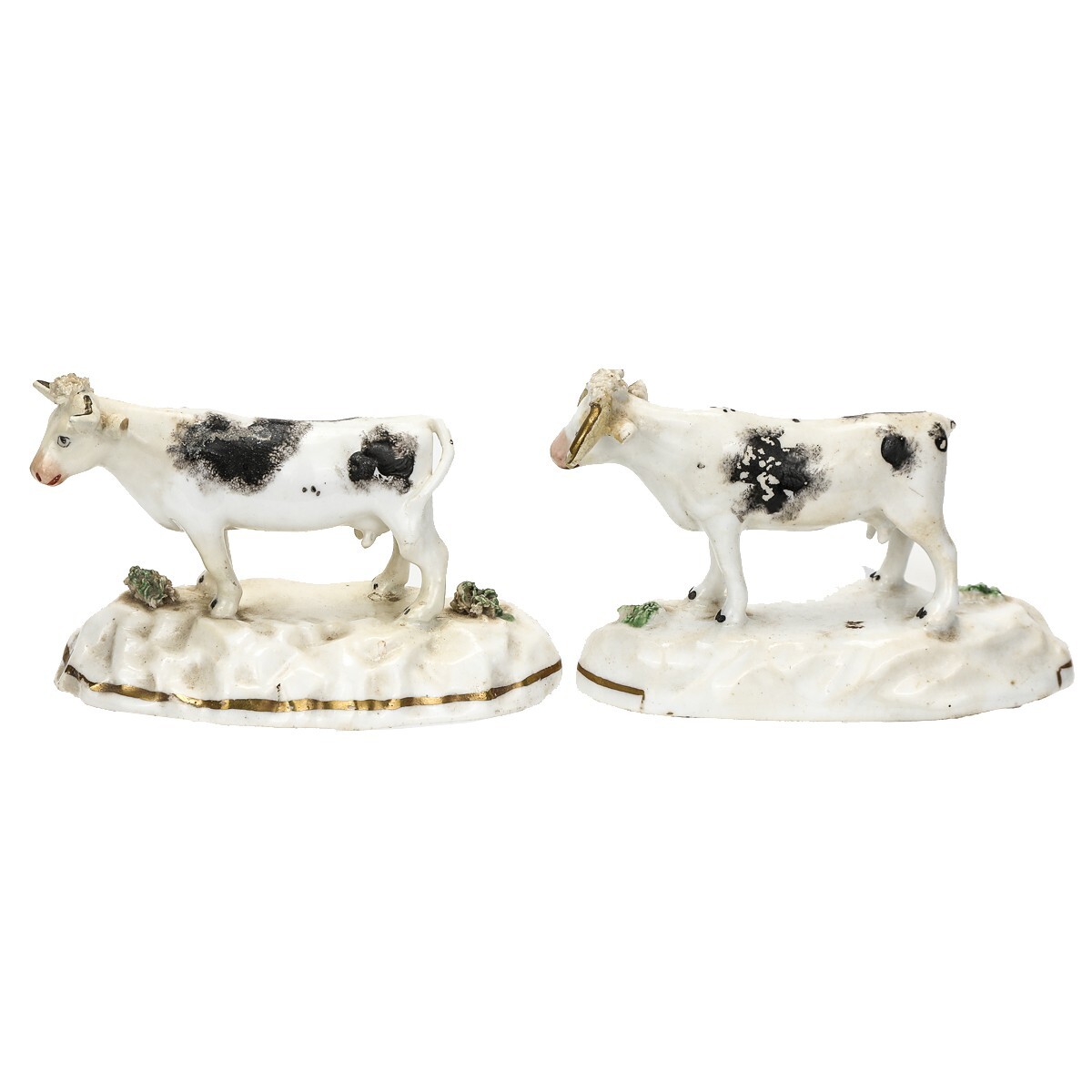 (2) Antique Georgian 18th Century Prattware Staffordshire Cows Bull Figures RARE