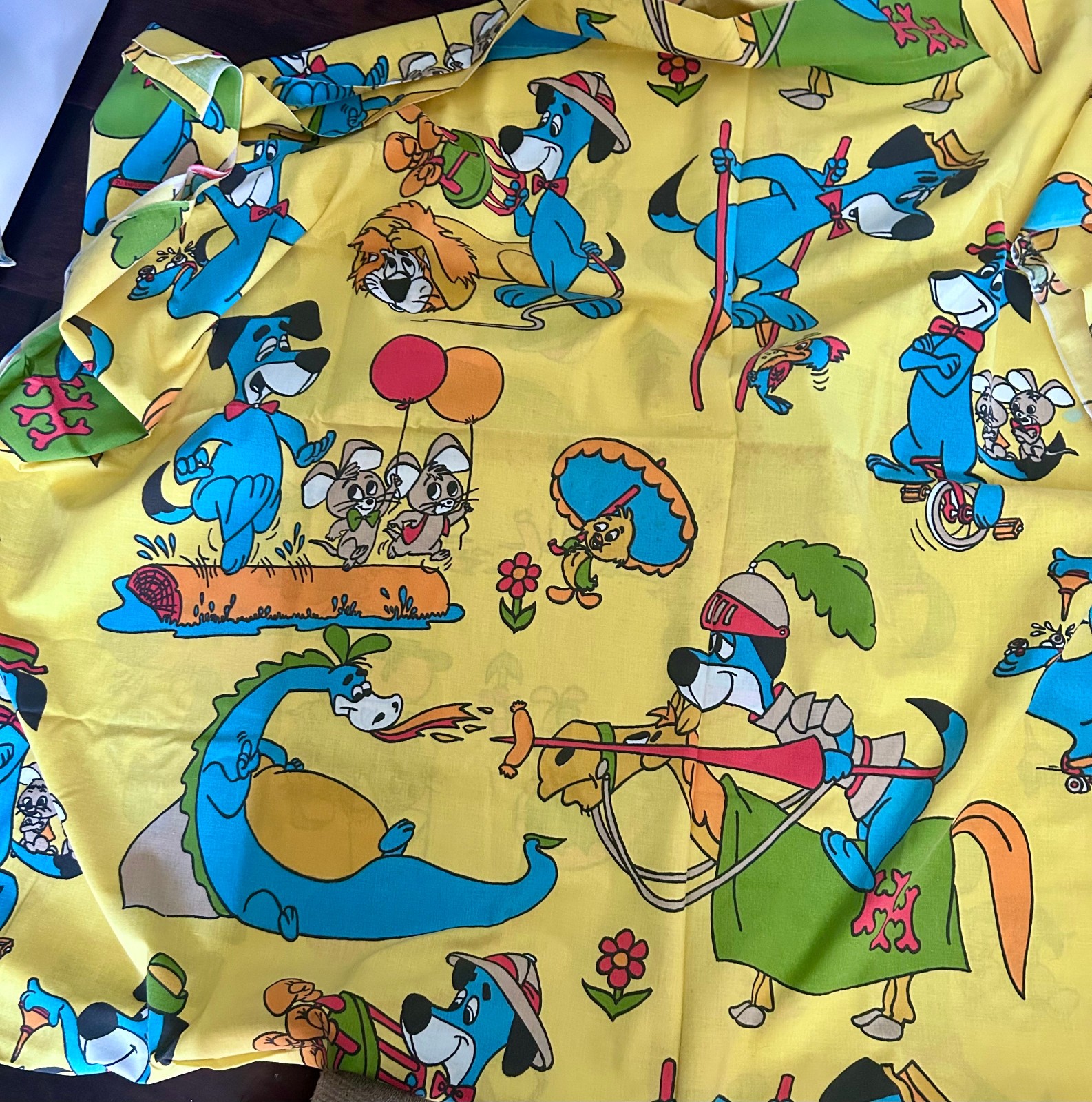 Vintage Hanna Barbera Huckleberry Hound Flat Sheet & Pillowcase Vintage Hanna Barbera Huckleberry Hound Flat Sheet & Pillowcase
