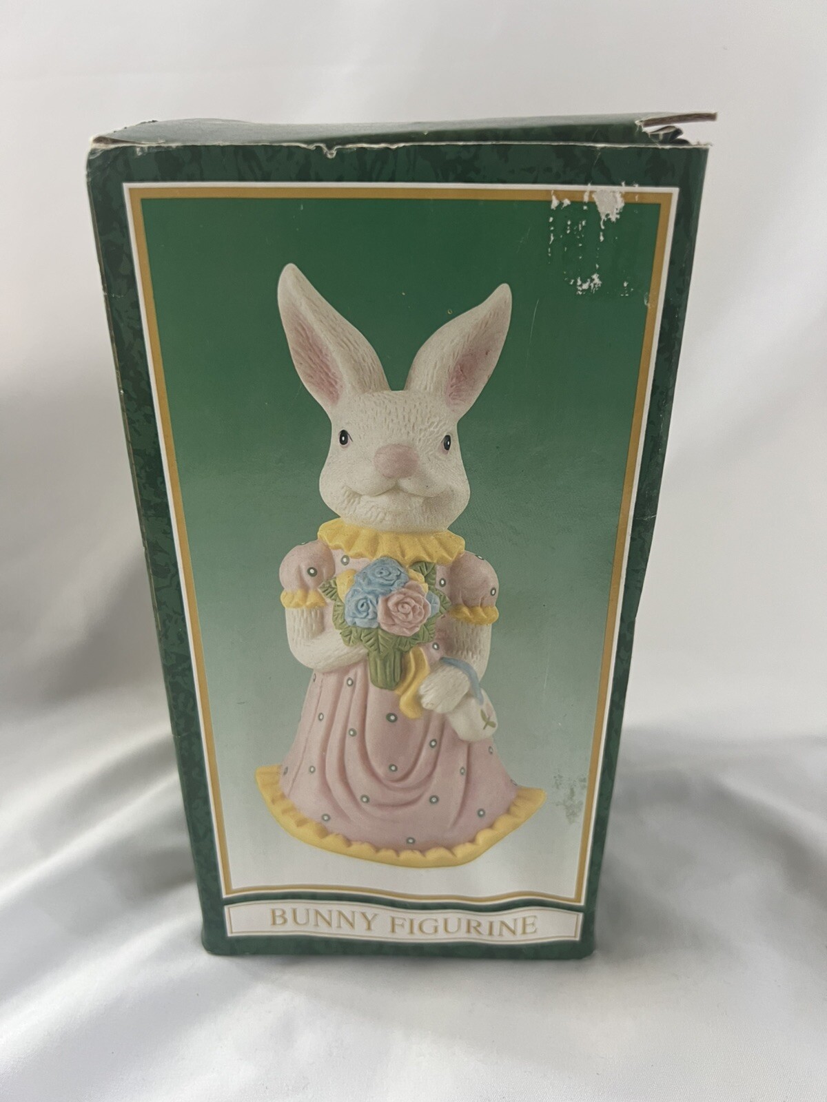 VTG JADE COLLECTION Easter Bunny Rabbit Holiday Decor Ceramic Figurine