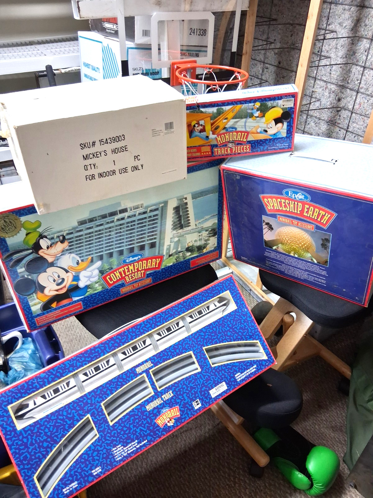 5-PIECE Walt DISNEY SPACESHIP Earth MONORAIL; RESORT, MONORAIL,LIGHTED HOUSE ETC