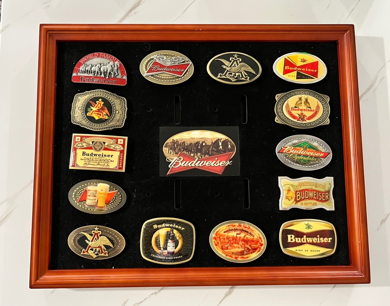 2009 BRADFORD EXCHANGE BUDWEISER BELT BUCKLES 14 IN DISPLAY CASE Brand New