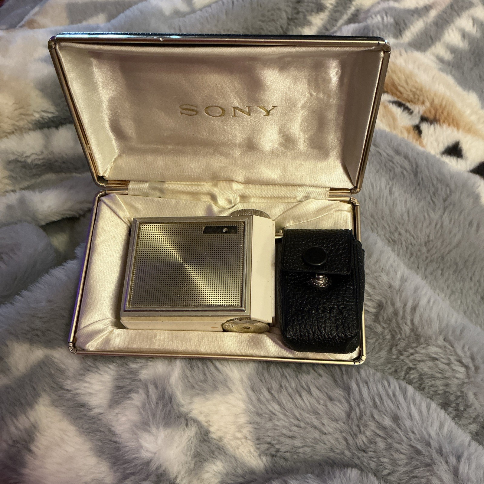 Vintage 1966 Micro Sony Transistor Radio 1r-81 In Case Unused