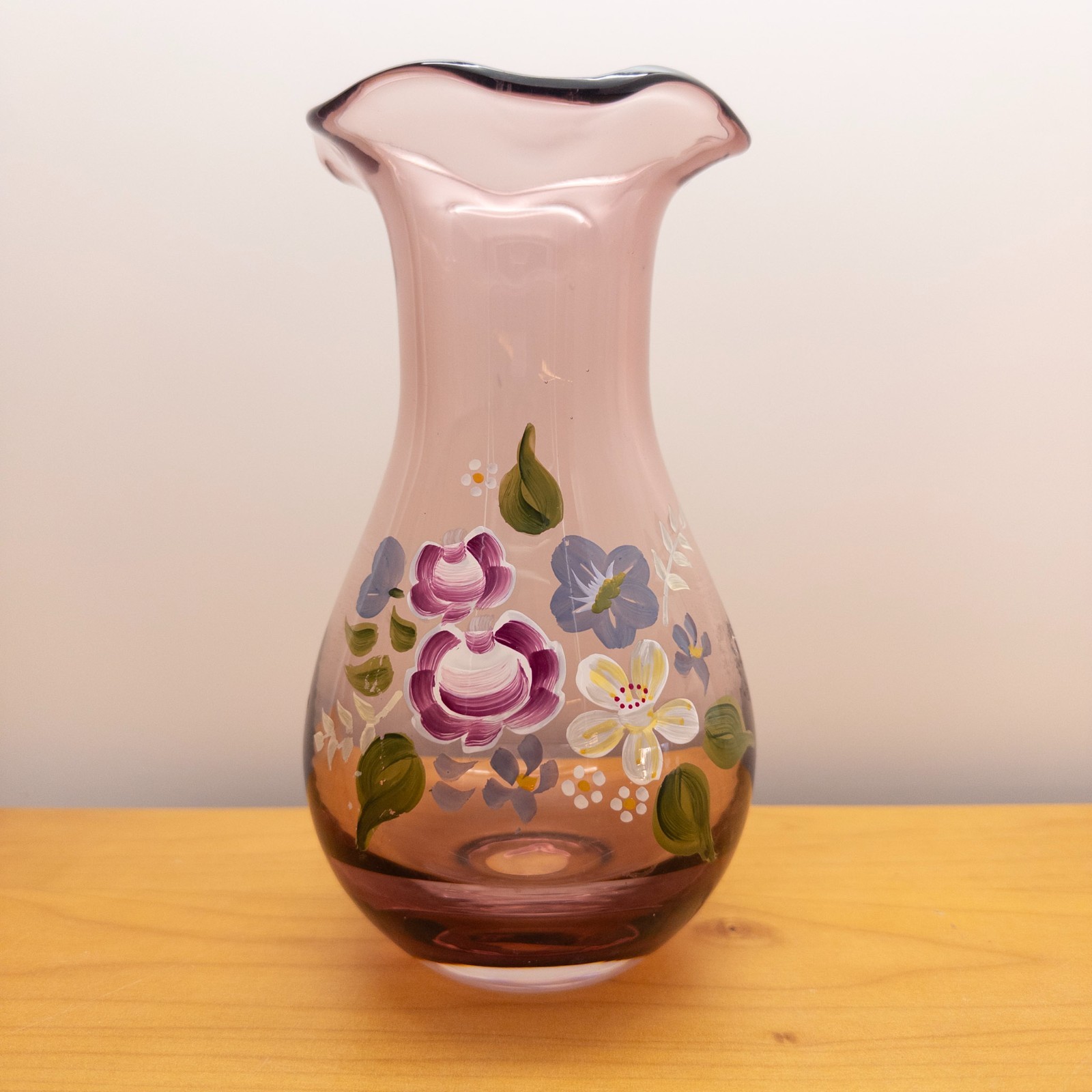 Fenton/Teleflora Purple Hand Painted Flowers Vase 8