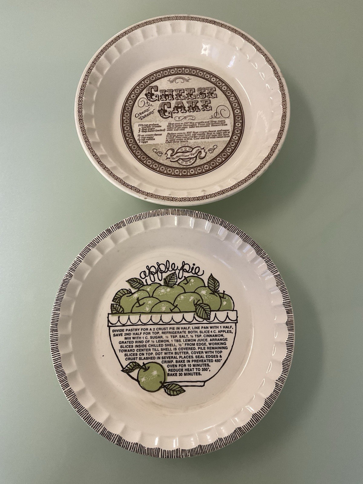 Lot of 2 Vintage 1983 Royal China Country Harvest Pie Plates Apple & Cheesecake 
