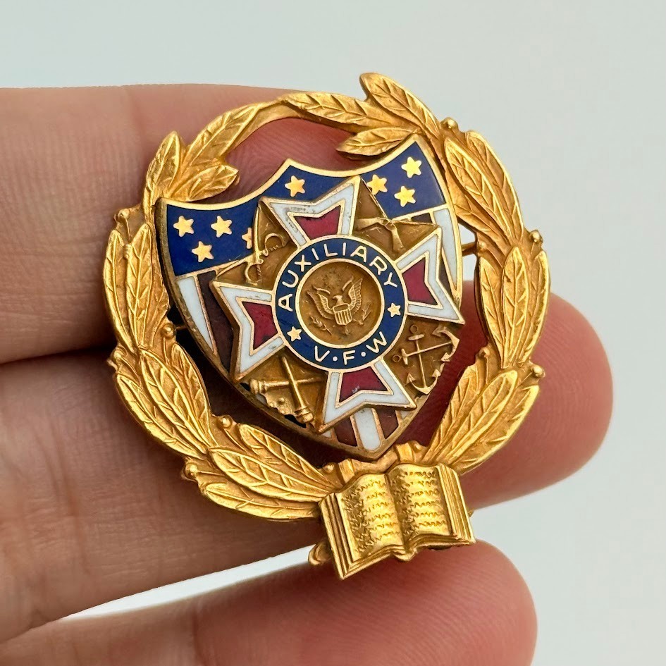 Vtg 10K Gold Filled Veterans of Foreign Wars Ladies Auxiliary Enamel Pin Brooch