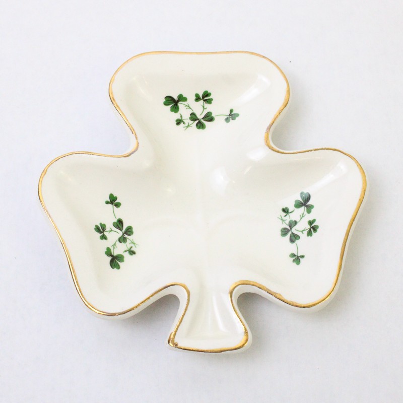 Vintage Carrigaline Pottery Co. White Clover Trinket Box Gold Trim