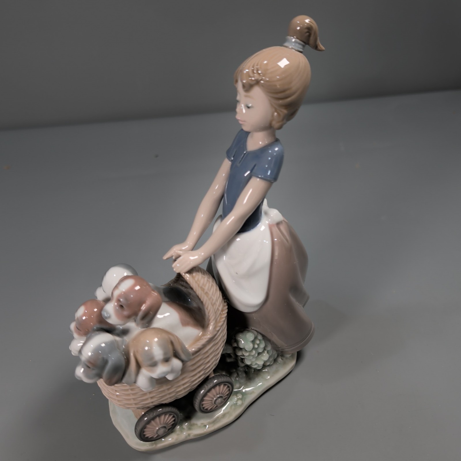 Lladro #5364 Litter of Fun Girl w/ Puppy Cart Retired Figurine Spain w/box EUC
