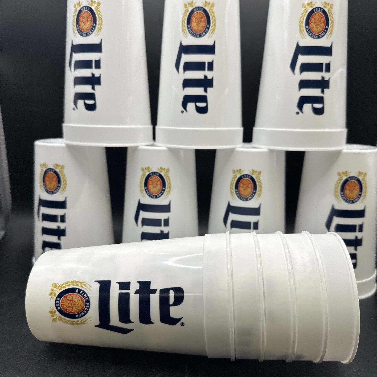 Lot of 12 Miller Lite 20 oz. Plastic Cups 2017 basketball promotion.