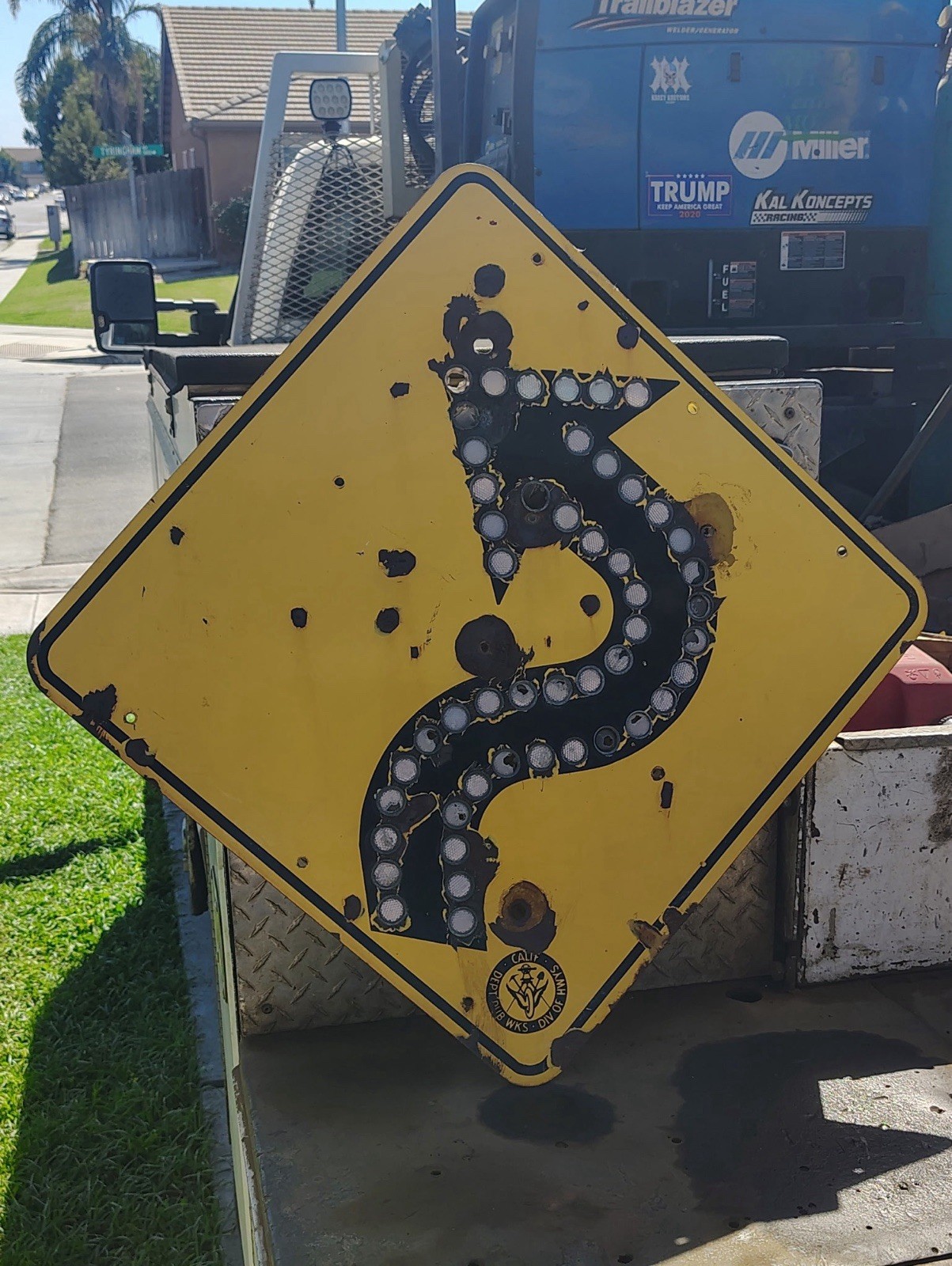 1950’s California porcelain Sign Curve Ahead Arrow Plastic Cat Eye Reflectors ￼