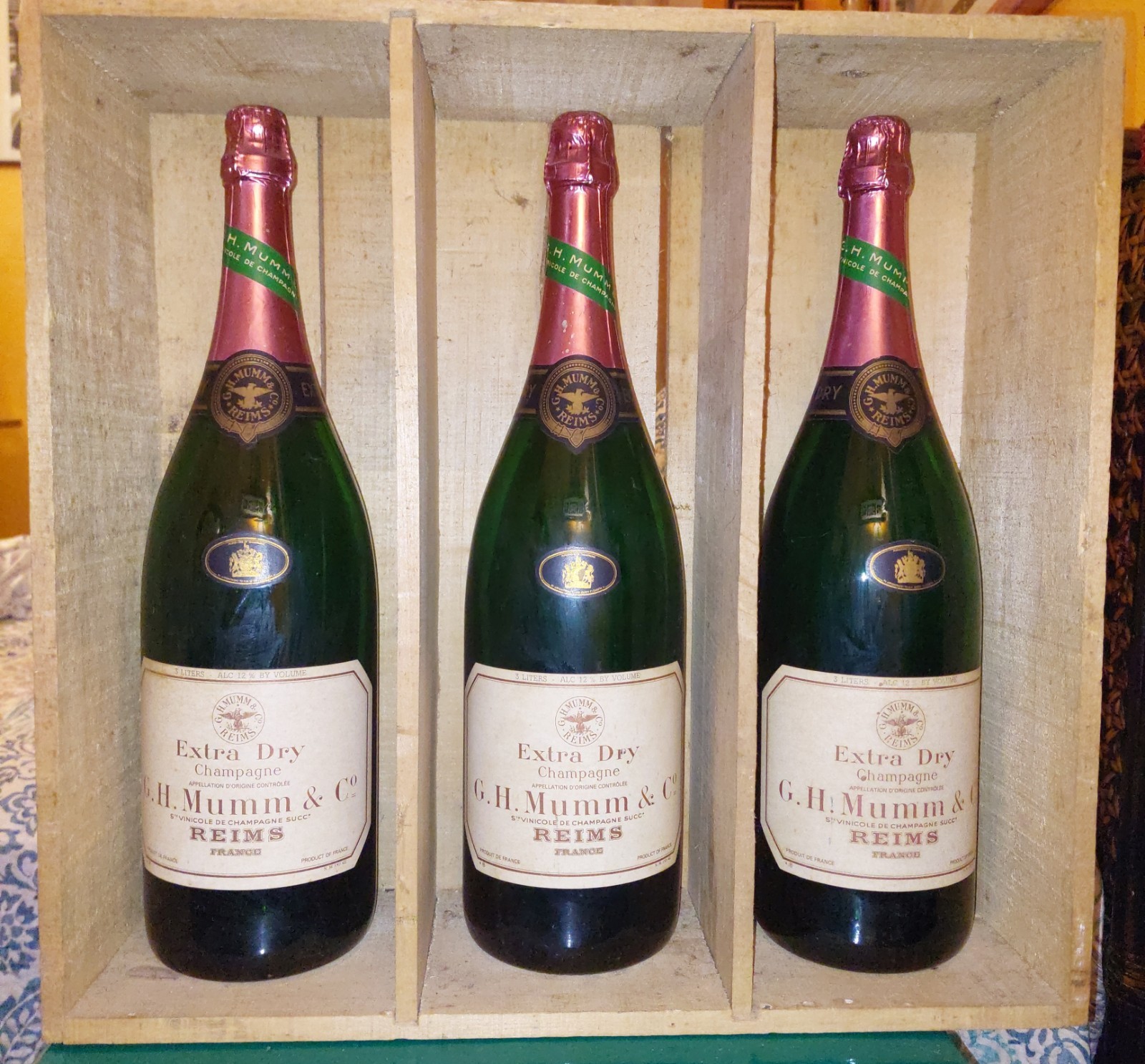 VINTAGE G.H MUMM & CO PRODUCT OF FRANCE 3 LITER BOTTLES IN DISPLAY BOX ORIGINAL 
