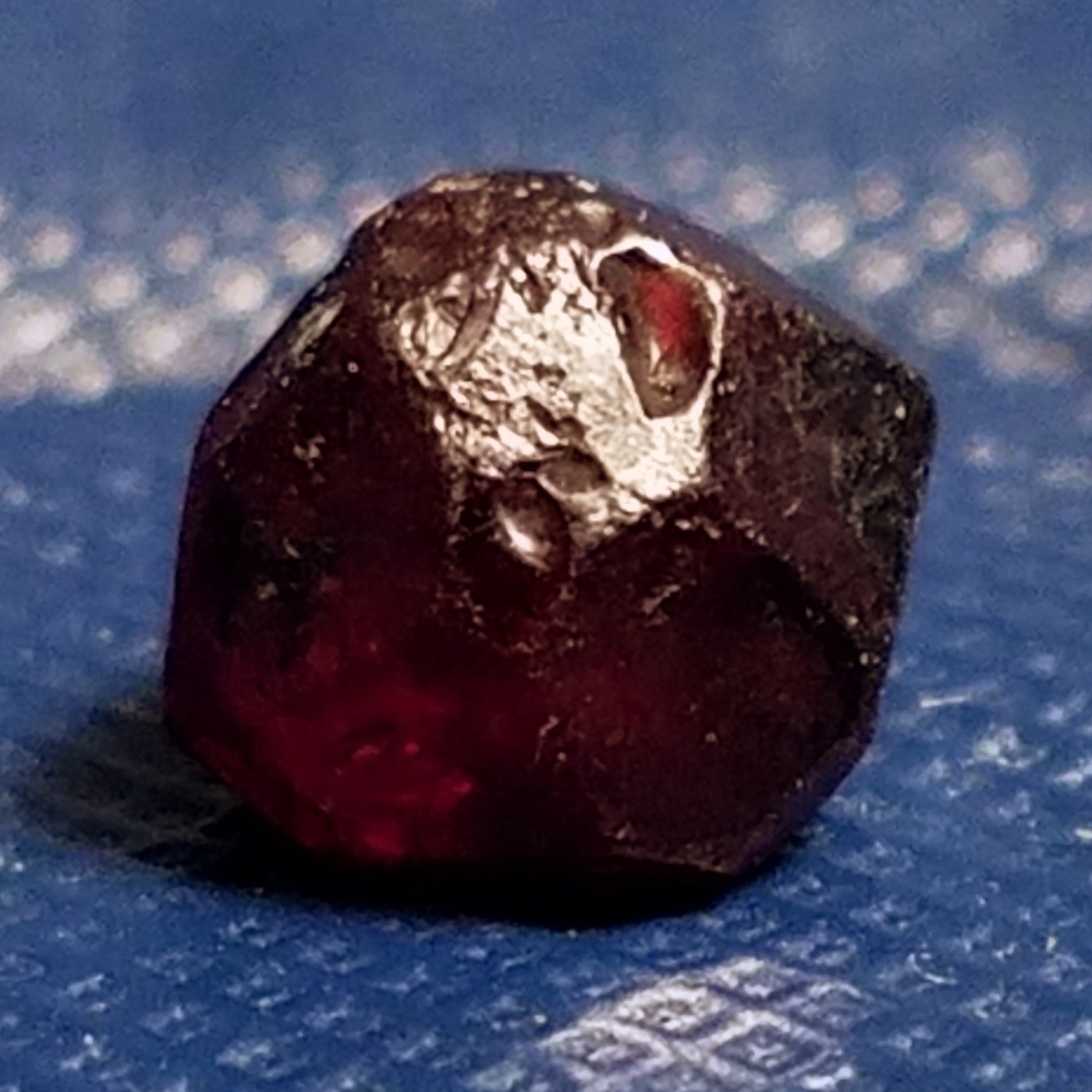 SiG: Complete Dark Red Garnet Almandite Crystal from Norway SiG: Complete Dark Red Garnet Almandite Crystal from Norway