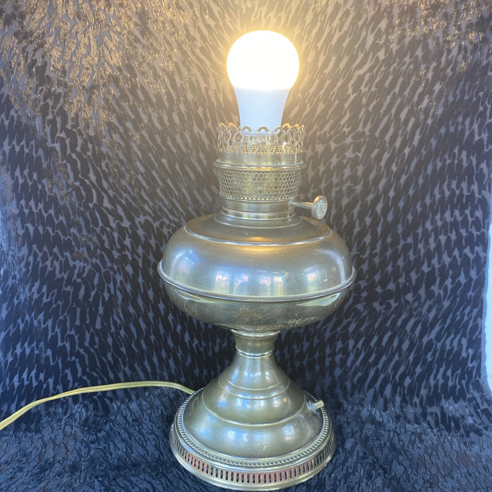 Antique Oil Kerosene Brass Lamp converted to Electric