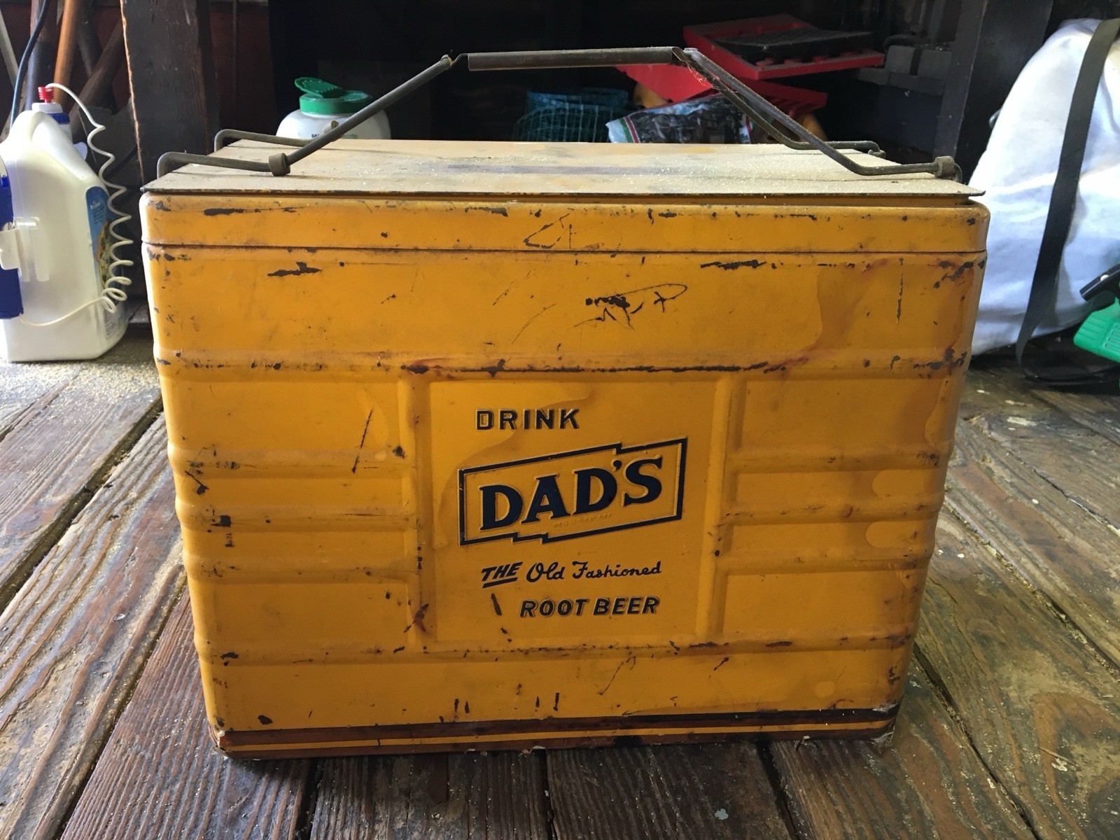 Vintage 1950s DAD\'S Root Beer Cooler Yellow Metal Ice Chest Soda Advertising