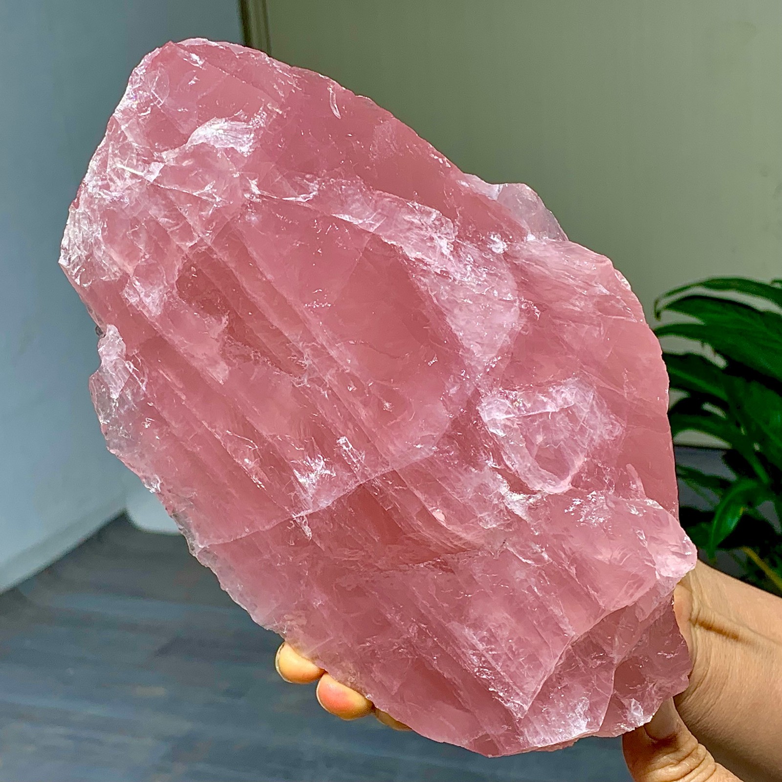 3.897 LB Nature of the original pink rose crystal original stone from Mozambique
