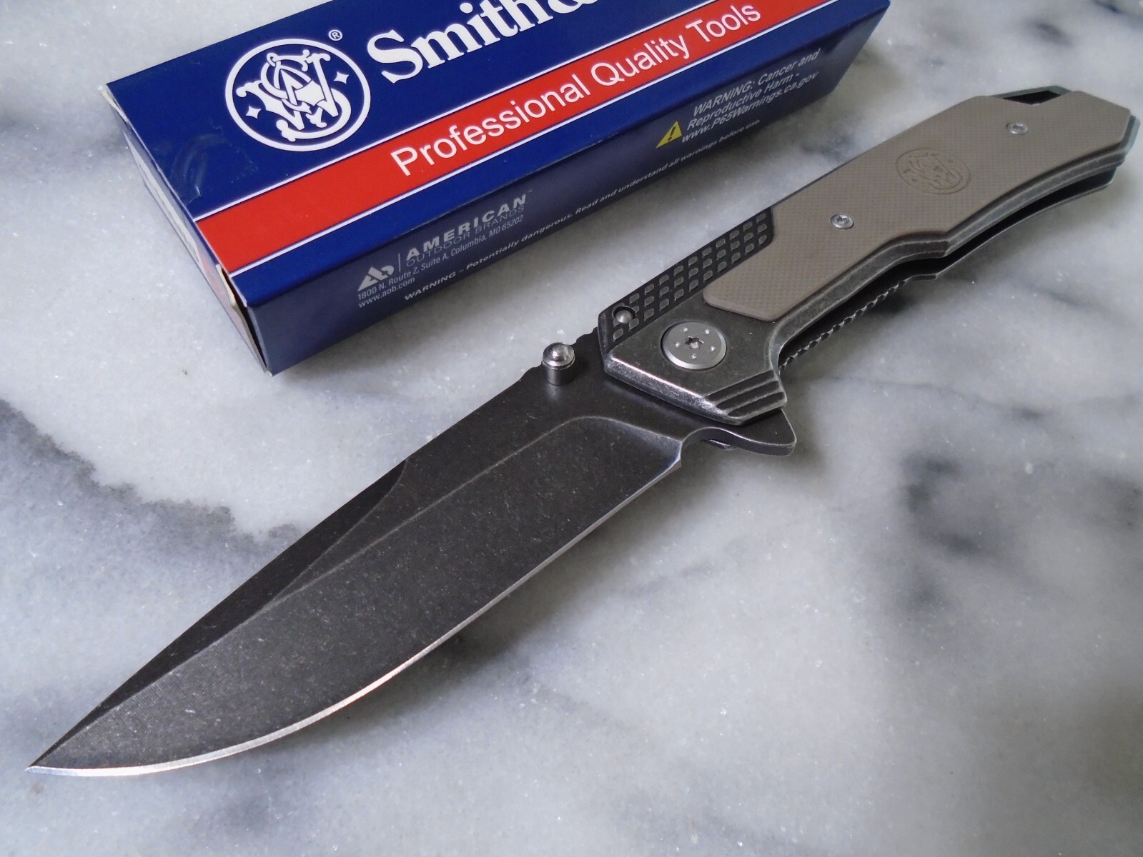 Smith & Wesson Desert Warrior Pivot Flipper Pocket Knife 8Cr13MoV Tan G10 SW609W