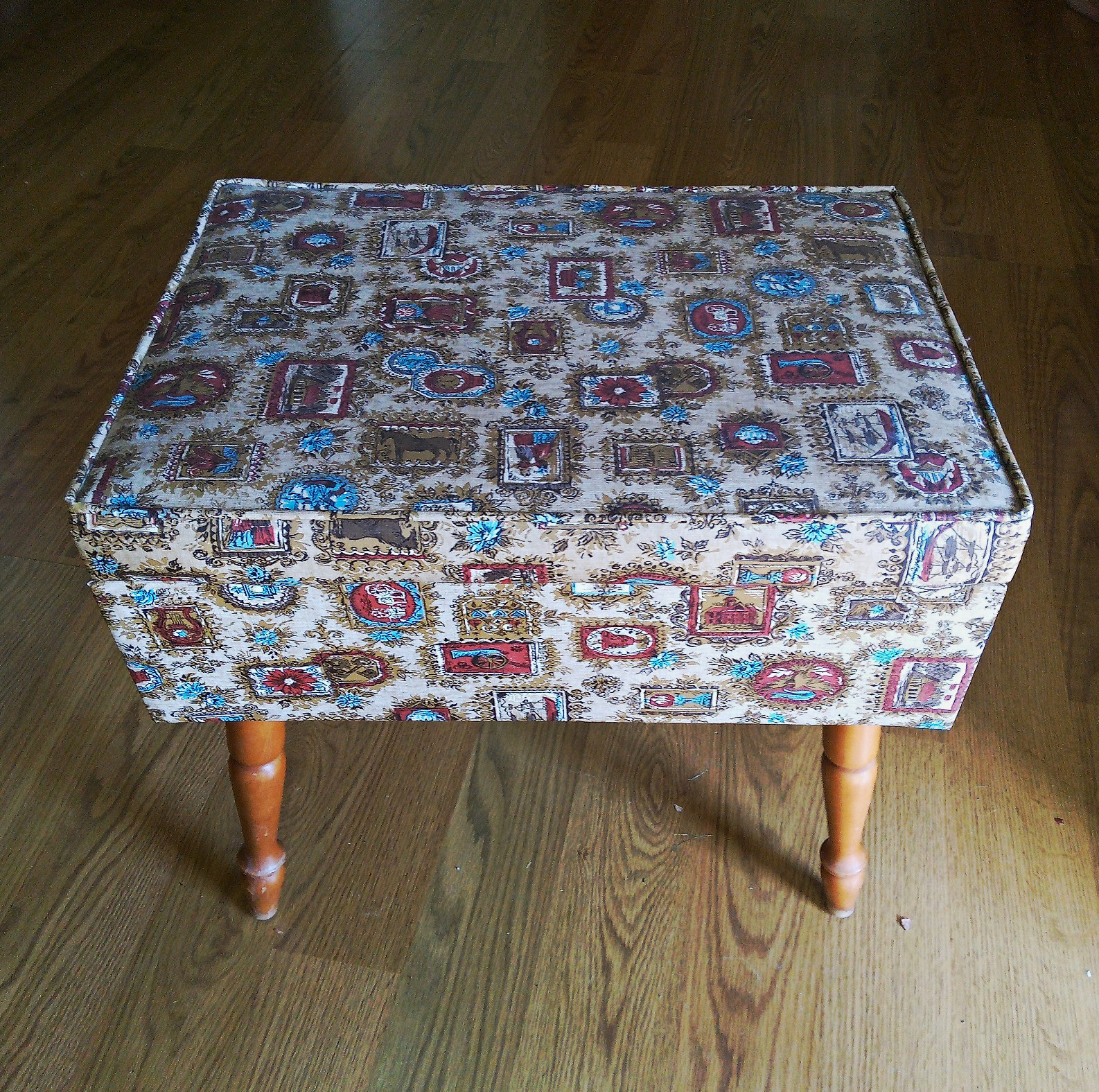 Vintage Burlington Hawkeye Storage Ottoman Bench Molded Plastic Liner 1960s
