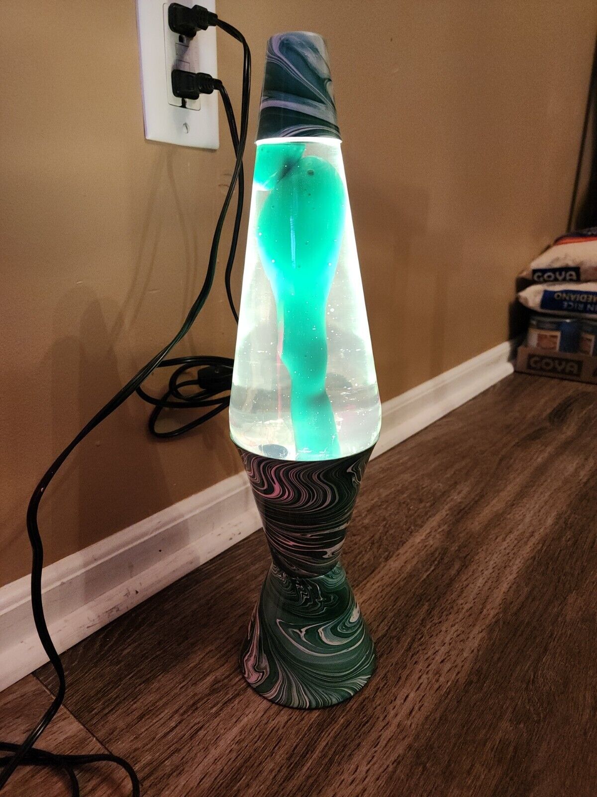 Lava Lite Psychedelic Swirl Series Lava Lamp Green  White Rare Tested Working 