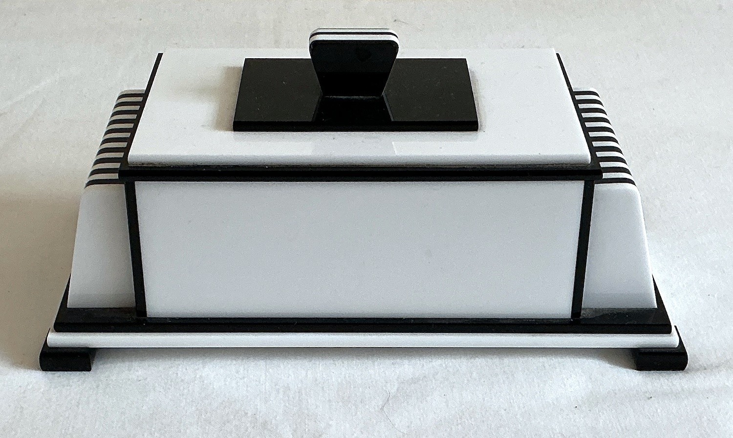 MINT 1930s Art Deco Early Plastic Cigarette/Vanity Box - Machine Age Style