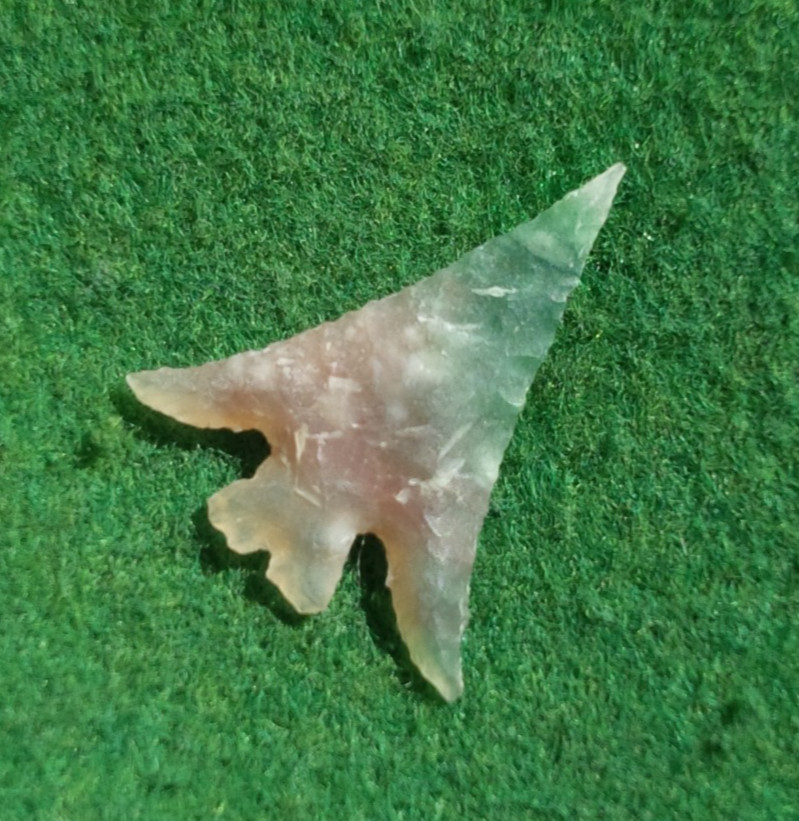 15/16 EXCEPTIONAL GEMSTONE COLUMBIA PLATEAU OREGON ARROWHEAD AUTHENTIC ARROWHEAD