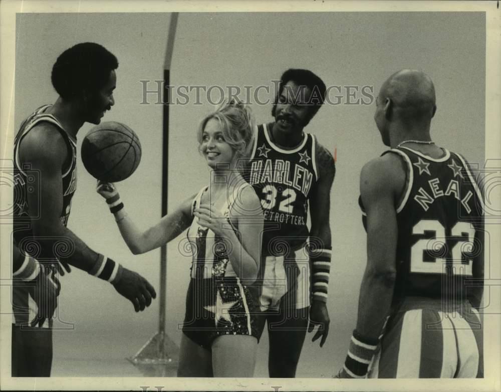 1978 Press Photo Goldie Hawn Will Host The Harlem Globetrotters On \