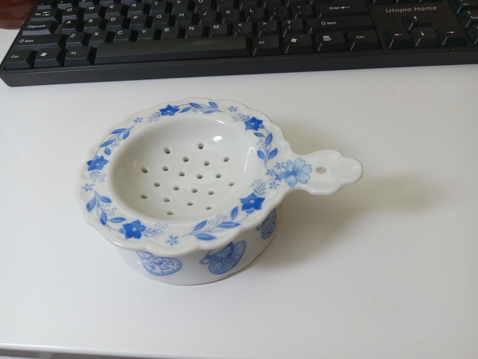 English Tea Collection Andrea Sadek BAG STRAINER ceramic SET BLUE WHITE FLOWERS