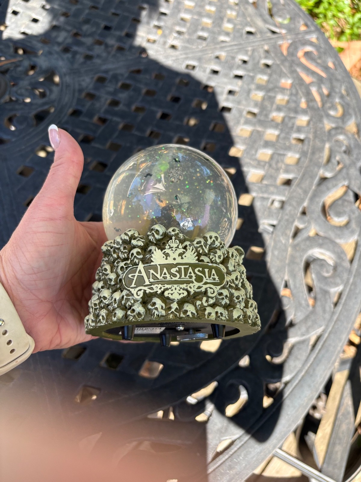 1997 Anastasia snow globe from the San Francisco Music Box Company, 1997