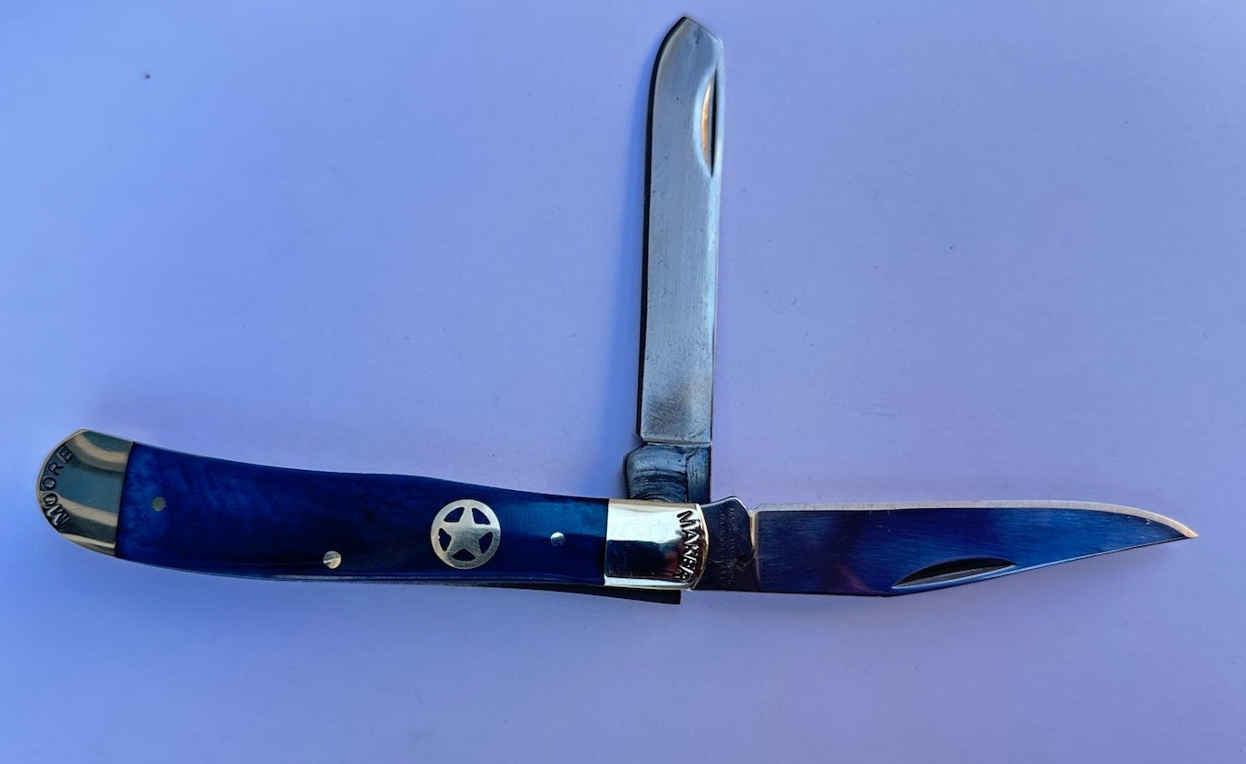 Moore Maker USA 5202 LAW Trapper Knife Smooth Blue Bone 2021 No Box