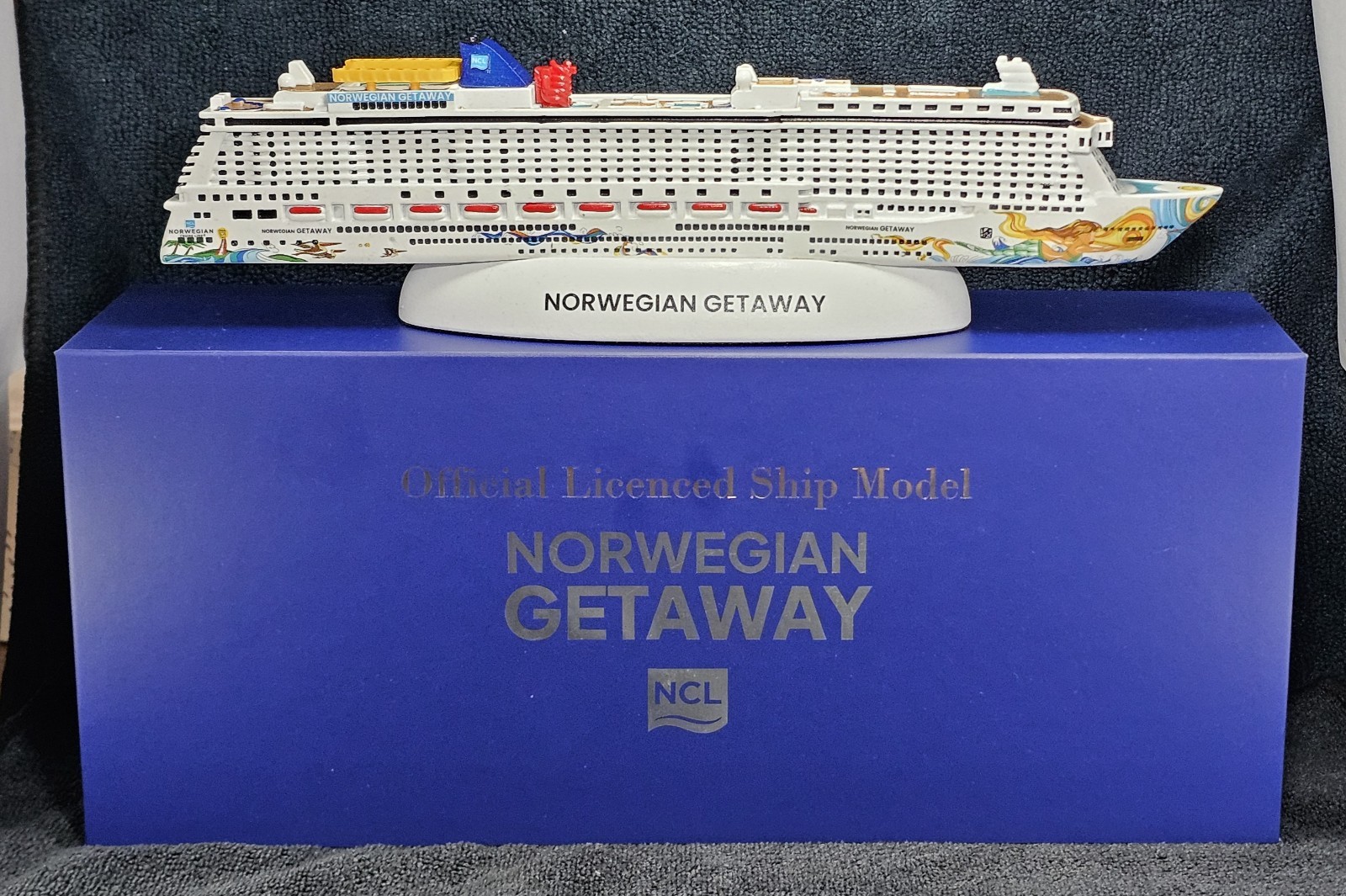 New Norwegian Getaway Cruise Ship Model In Box NCL NO RESERVE Breakaway Encore