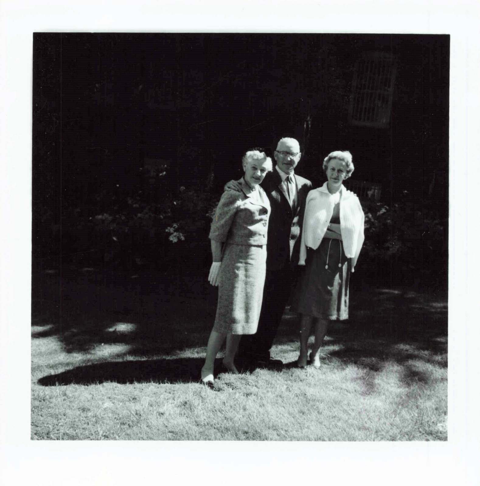 VTG Photo Three Women Outdoor Family Group 1960s Snapshot VTG Photo Three Women Outdoor Family Group 1960s Snapshot