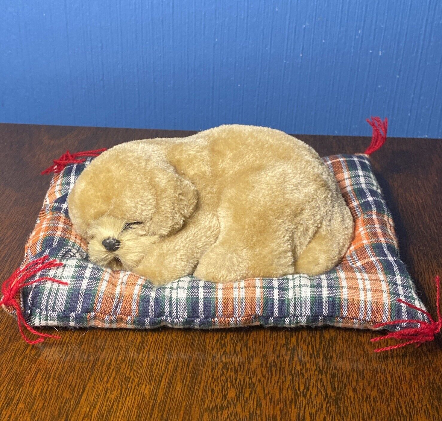 VINTAGE Lifelike Realistic Sleeping Puppy Dog Golden Deco Figurine Art Decor 8”