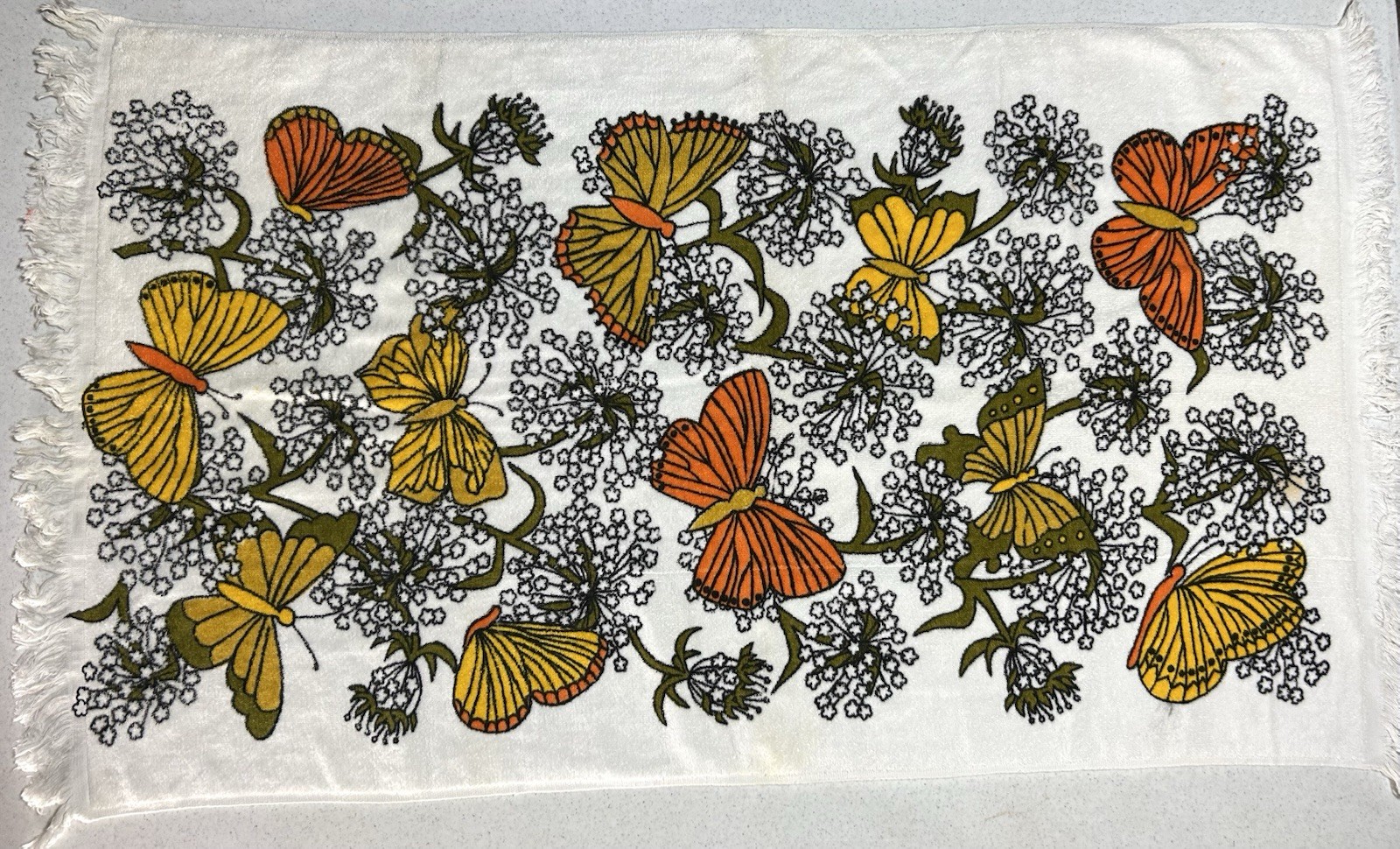 VTG 1970’s Bath Towel Butterflies Baby’s Breath Flowers • Gold Crest By Cone VTG 1970’s Bath Towel Butterflies Baby’s Breath Flowers • Gold Crest By Cone