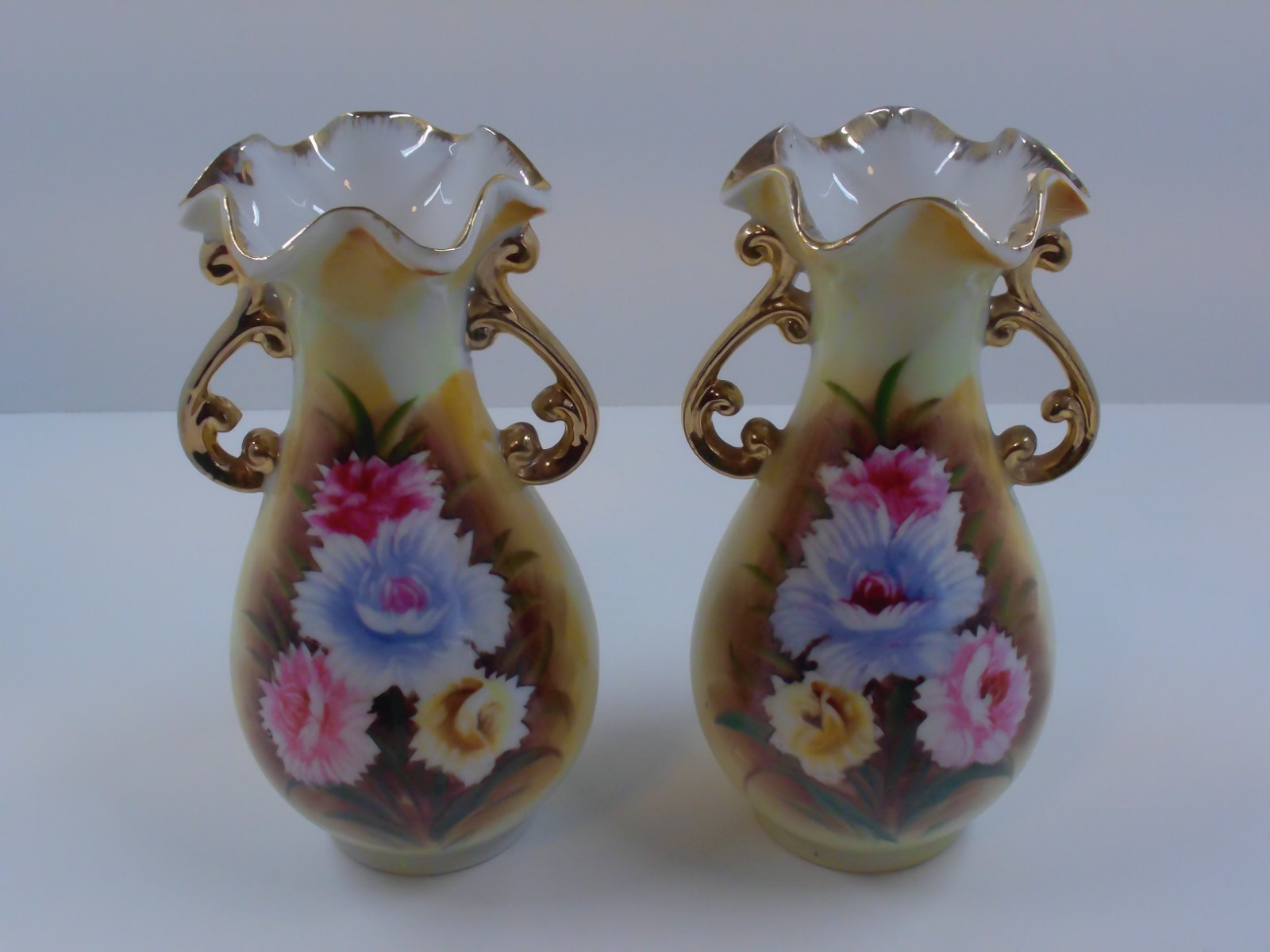 Enesco Floral Vases Pair Vintage Japan see photos 7\