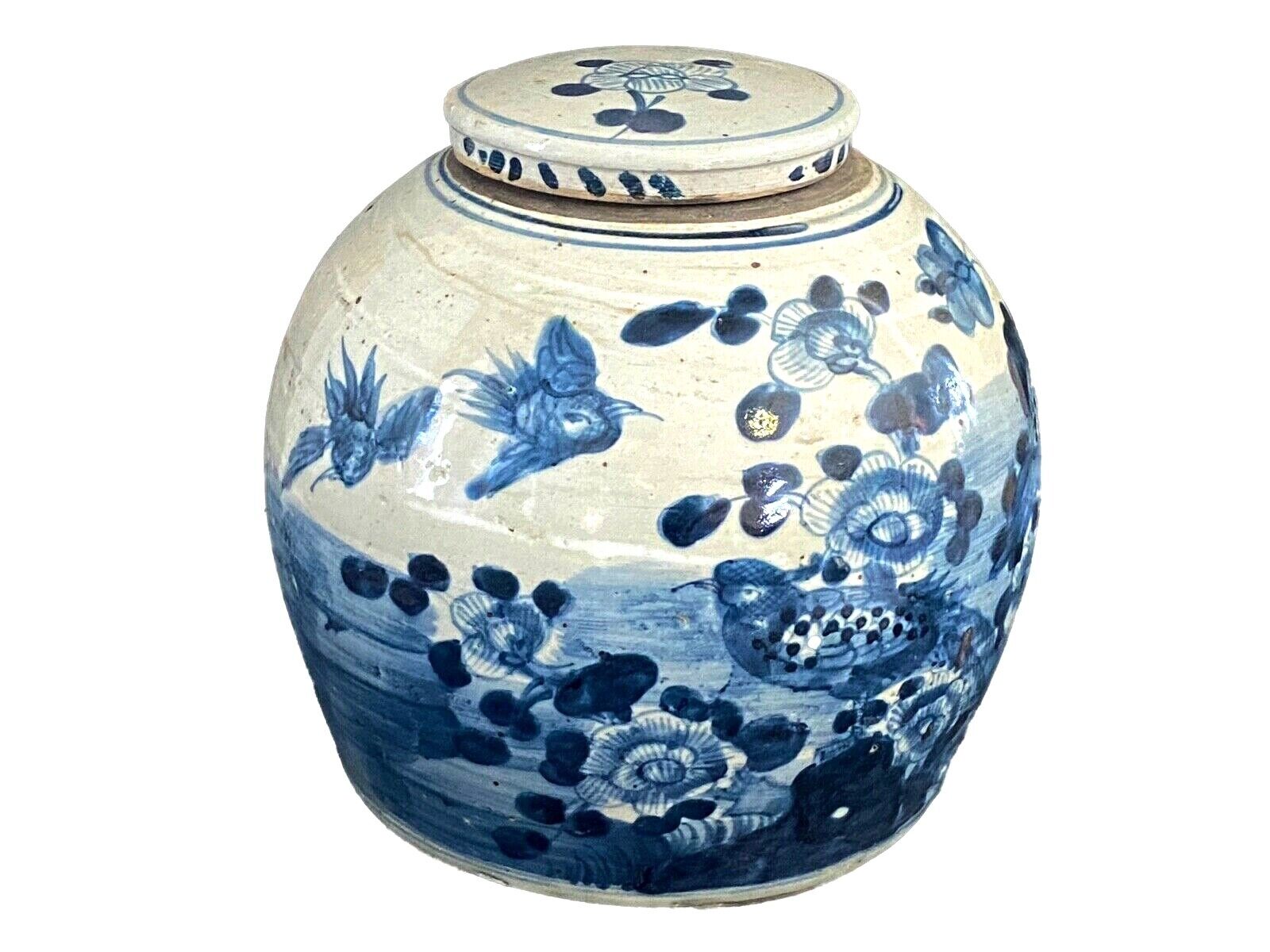 Chinoiserie Porcelain Large B & W Flying Birds/Peonies Ginger Jar 11\