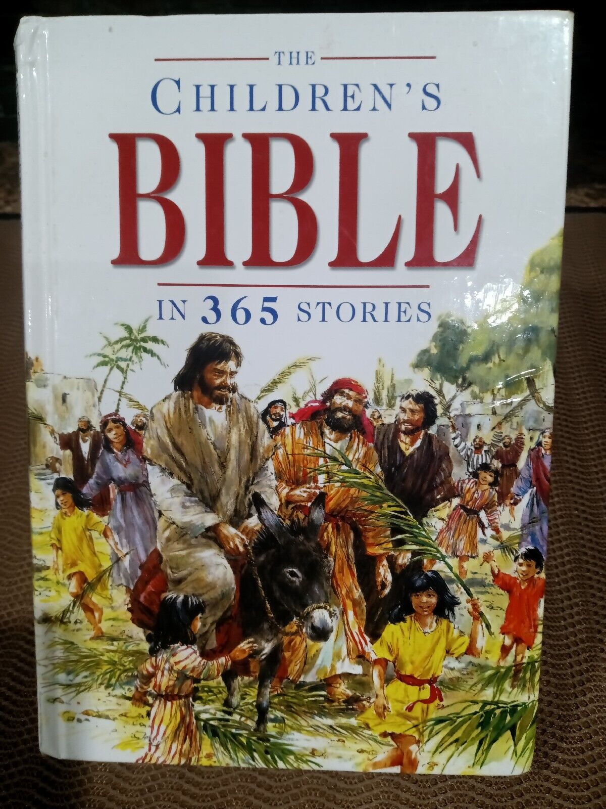 The Children's Bible in 365 Stories Hardcover – Illustrated, January 5, 1995