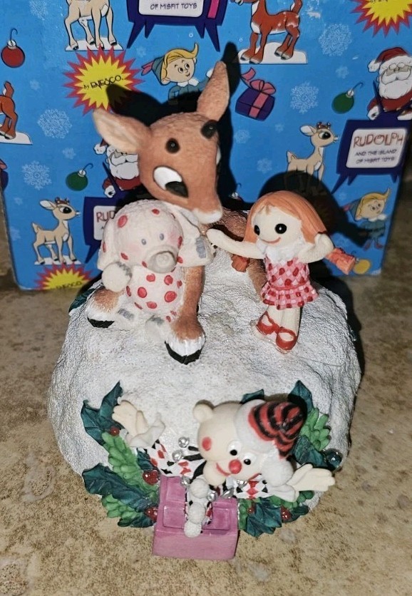 Enesco Rudolph Island of Misfit Toys Music Box 725269 Doll Elephant Charlie Box