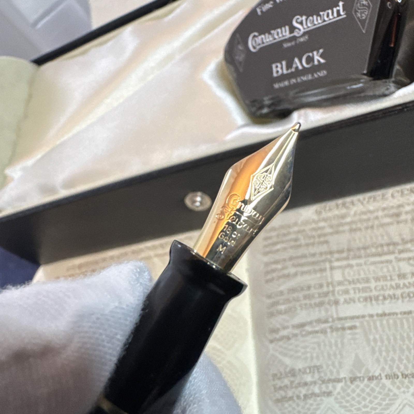 CONWAY STEWART  RARE DANDY  WITH 18ct GOLD TRIM FOUNTAIN PEN Limited 55/500