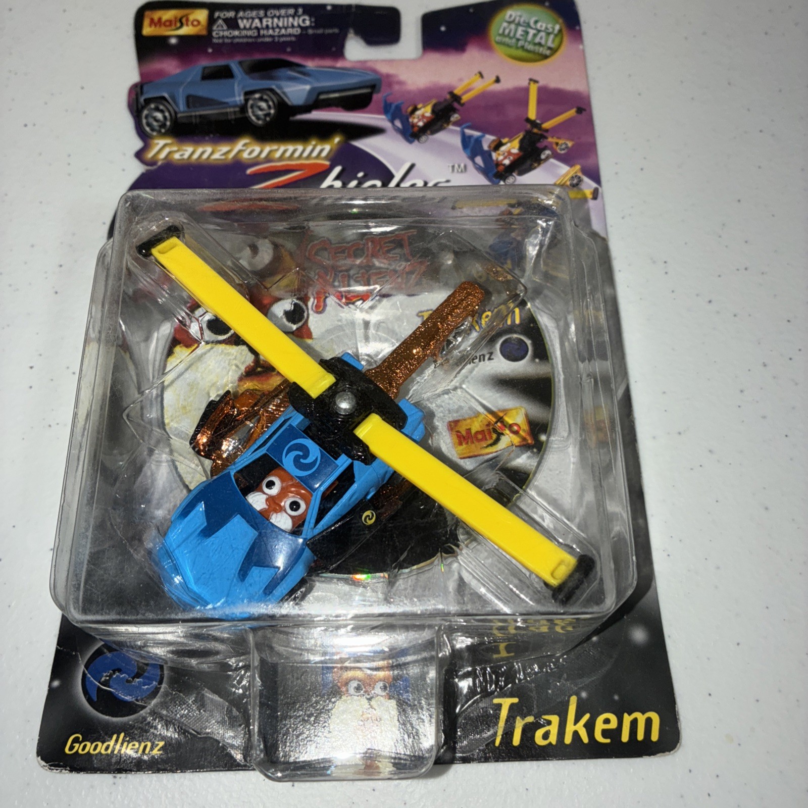 2000 Maisto Transformin Z-hicles Secret Alienz TRAKEM Goodlienz Diecast w/CD Rom