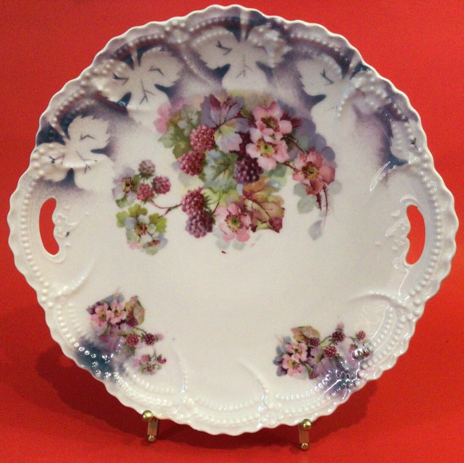 ANTIQUE CAKE PLATE LEUCHTENBURG GERMANY LAVENDER RASBERY PATTERN 9 5/8\