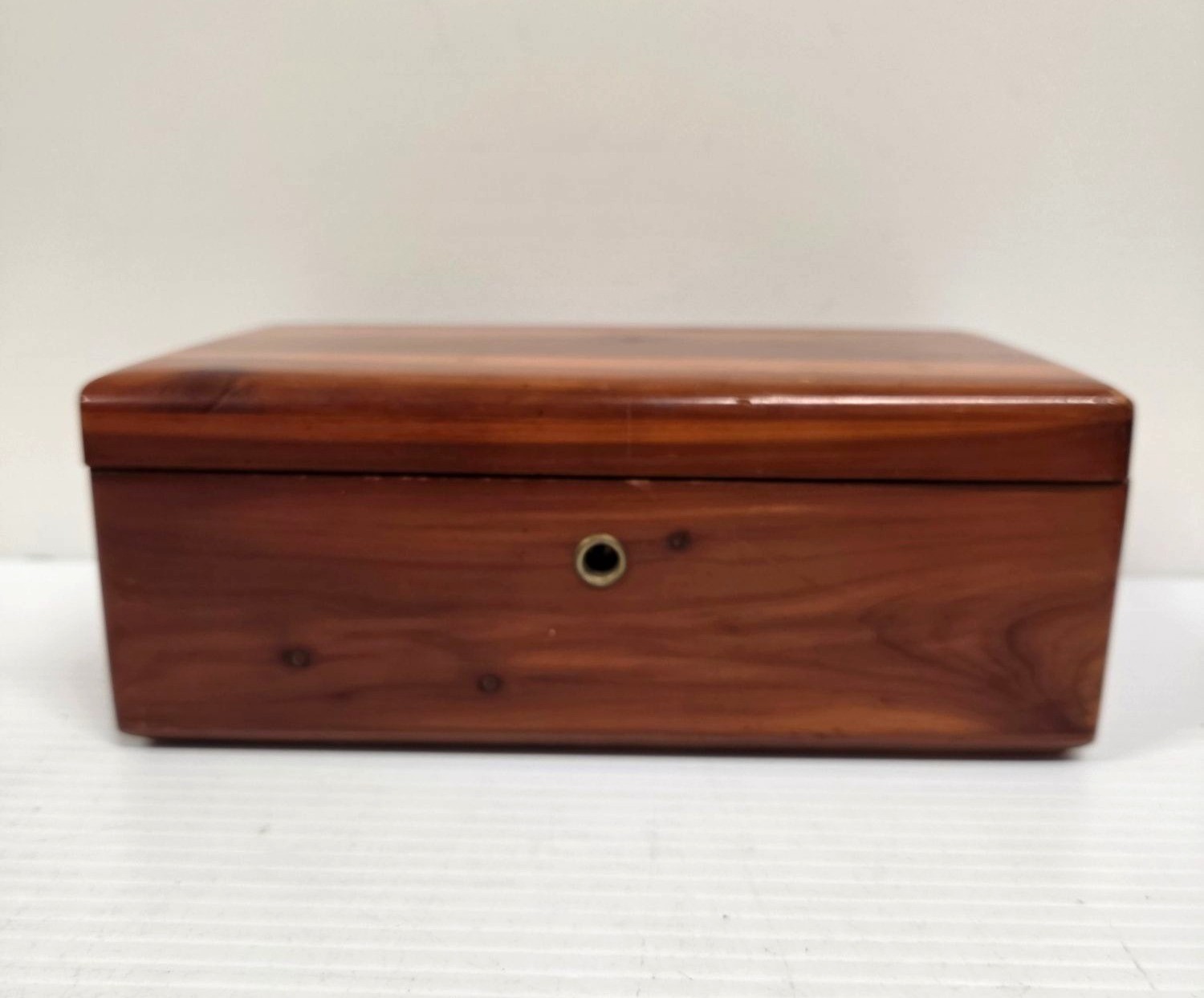 Lane Miniature Cedar Chest Altavista Va Sold by Lewis Furniture Portsmouth Oh 
