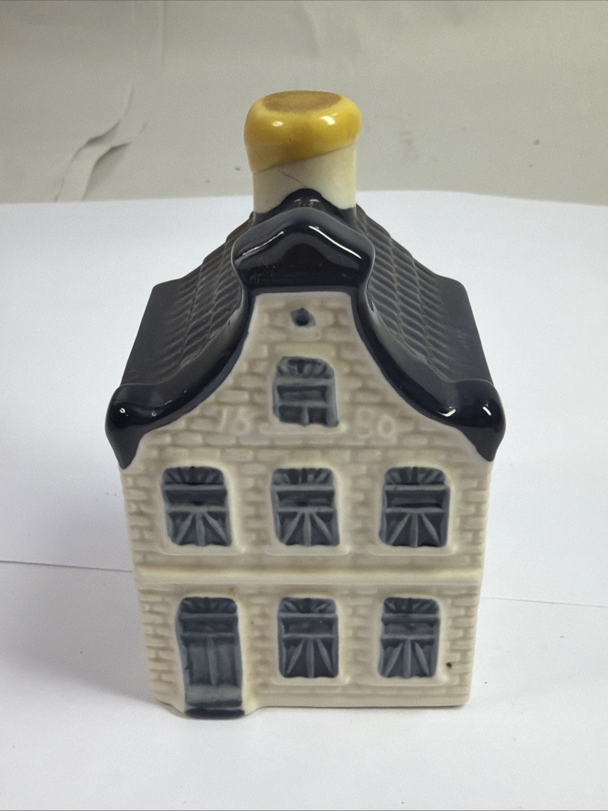 KLM Bols Blue Delft House #5 Empty Bottle