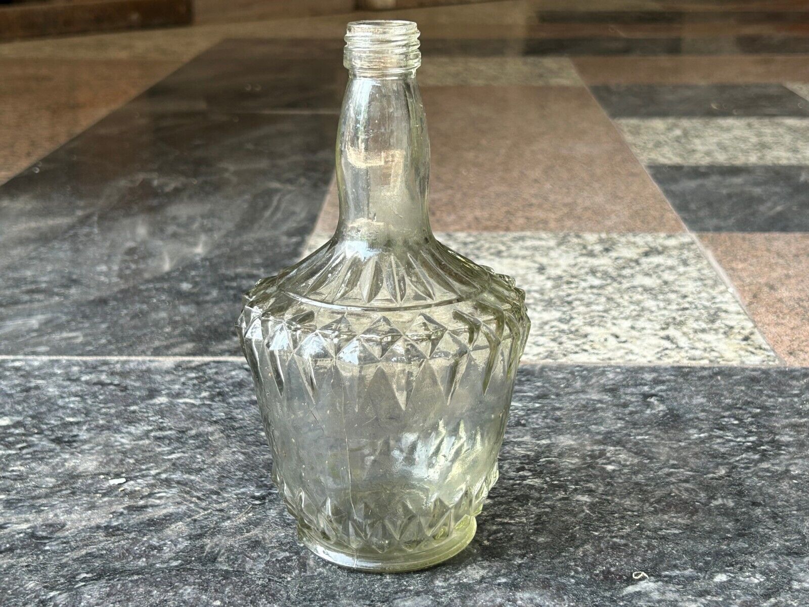 1930's OLD VINTAGE CRYSTAL CLEAR CUT GLASS BOTTLE ZANDU REGD NO.143655