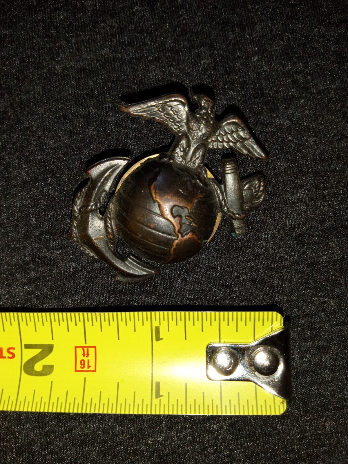 Eagle Globe Anchor - WW2 - screwback - vintage - Marines