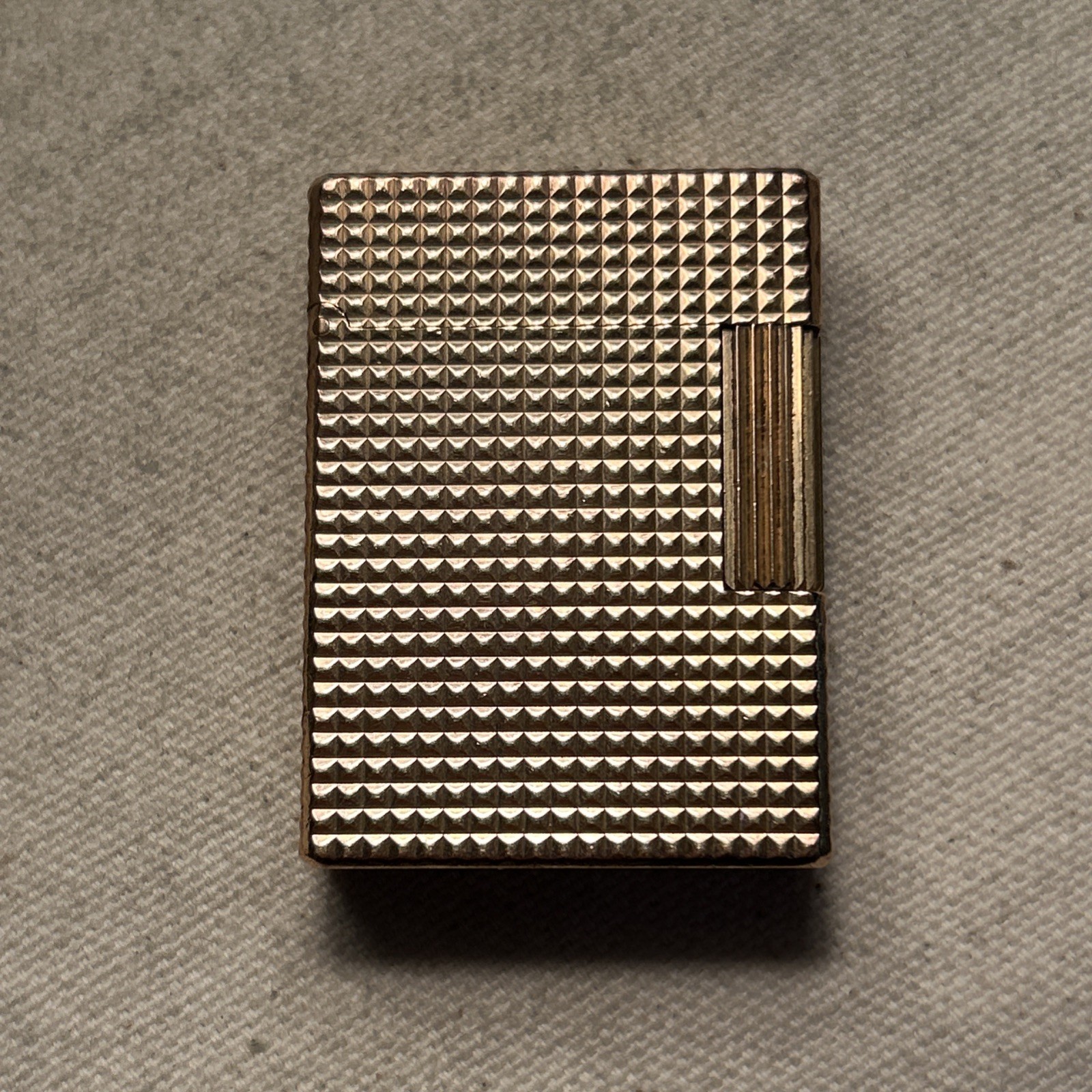 Vintage S.T. Dupont Lighter – Gold Tone Vertical Lines – Paris – France -