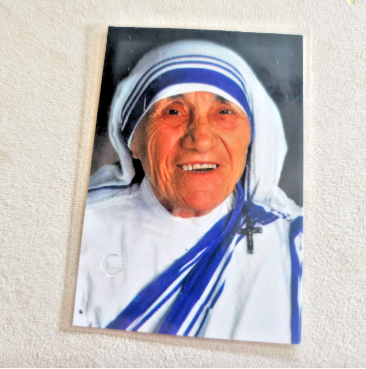 MOTHER TERESA OF CALCUTTA AUTHENTIC  2ST CLASS RELIC EX INDUMENTIS RARE